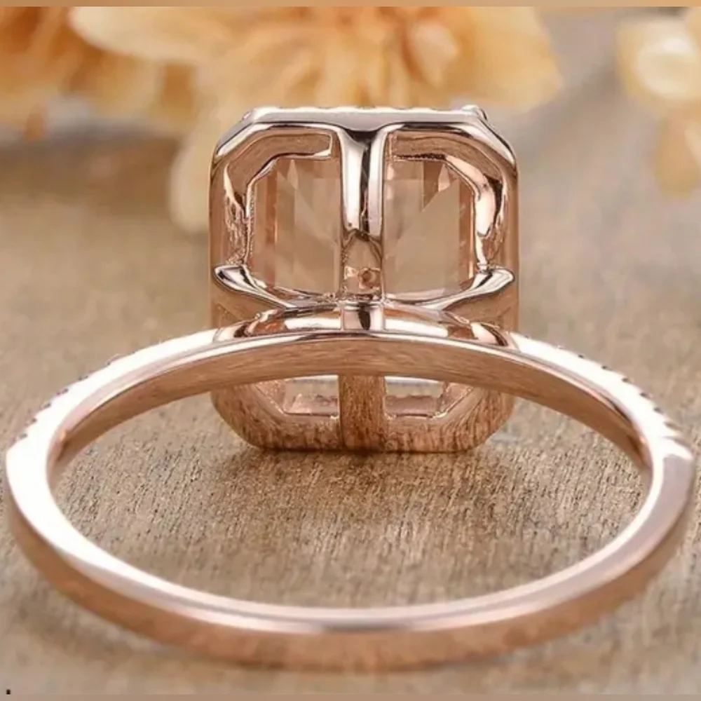 Square Rose Gold Rhinestone Ring - Picture 3 of 4